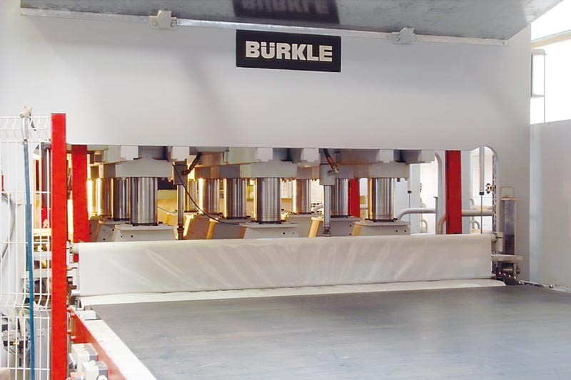 05-2367-presse Max. Pressfläche 3150 x 2350 mm.